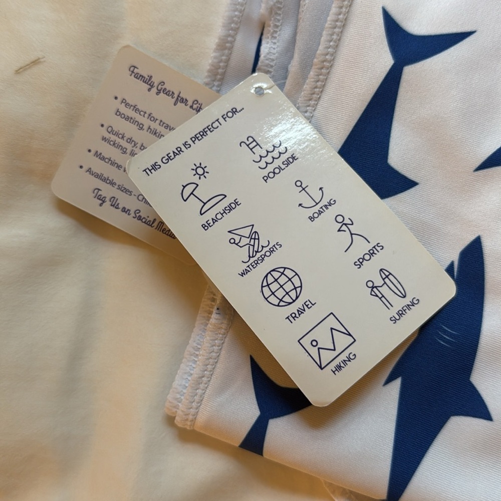 Toddler Towel with UV protection Shark Print - Picture 2 of 3